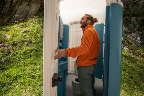 Portable Toilet Options We Offer in Whitmire, SC
